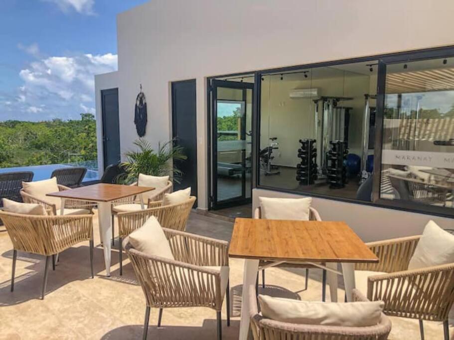 Suit Next To The Common Top Roof Exclusive Building Kingsize Bed 2 Super Pools, Gym, Grill Tulum Dış mekan fotoğraf